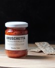 Nicolas Vahe - Bruschetta, Tomat & Taggiasca Oliven thumbnail