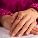 Pan Jewelry - GLAM Ring i forgylt sølv med rosa stener thumbnail