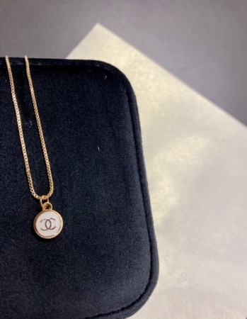 Amundsen Jewellery - Chanel Mini, Hvit