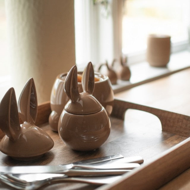 Eating Rabbit Small, Shiny Nougat