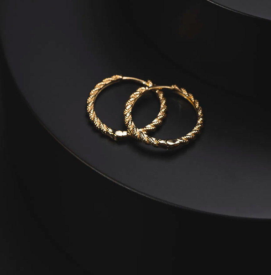 Øreringer i forgylt sølv