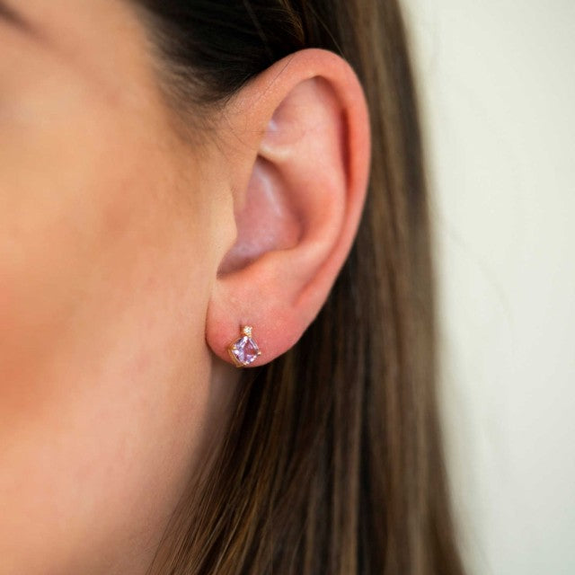 Øredobber i gull med ametyst