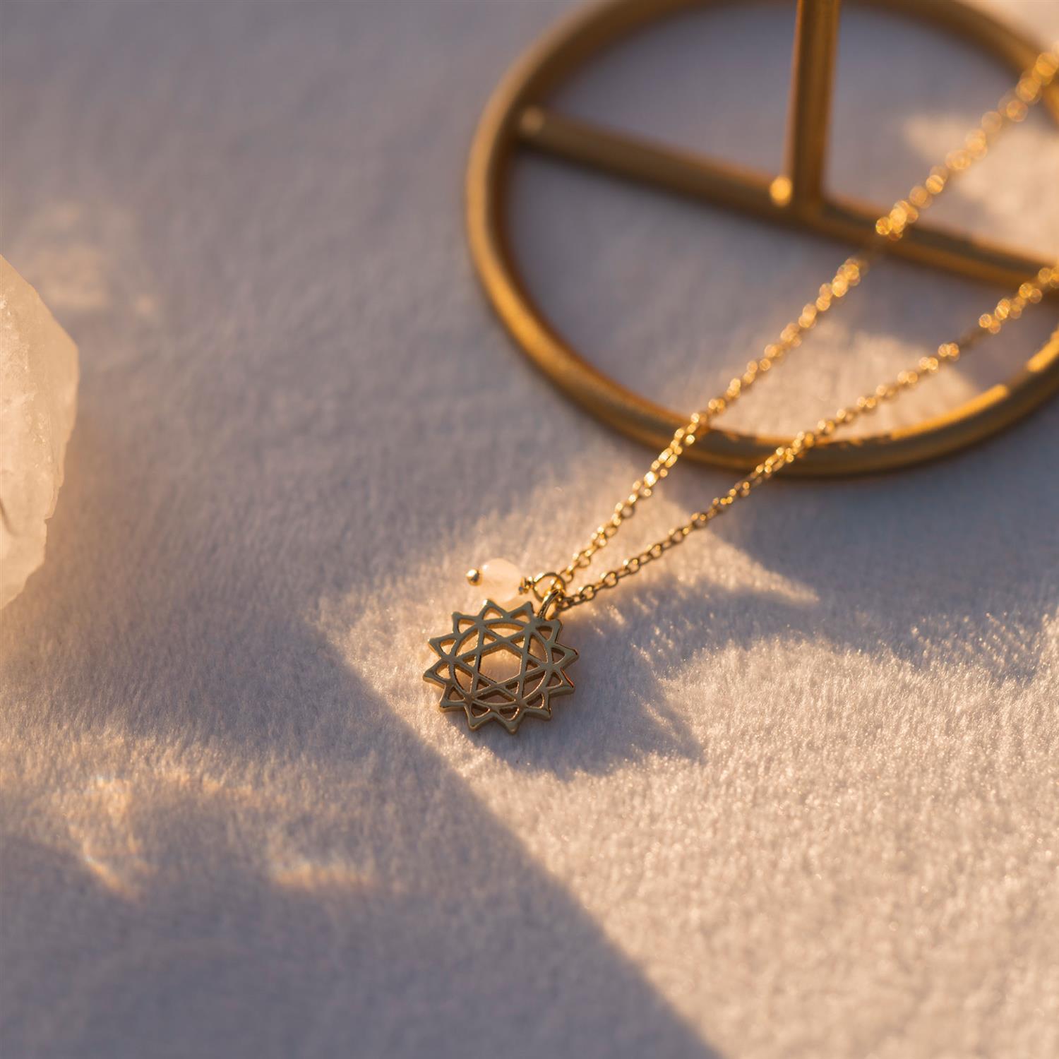 HJERTECHAKRA SMYKKE I SØLV, ROSENKVARTS