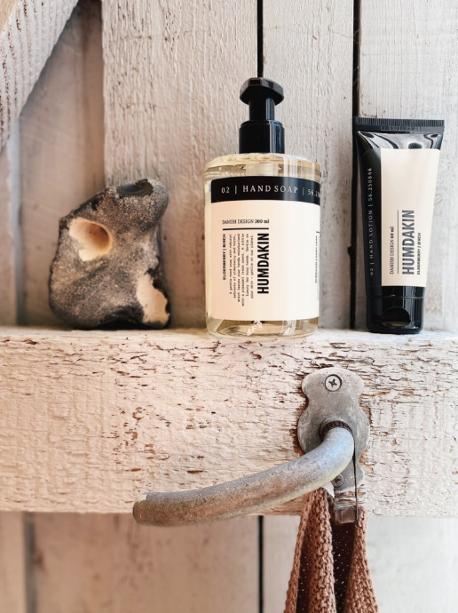 02 HÅNDSÅPE ELDERBERRY & BIRCH, 300 ML