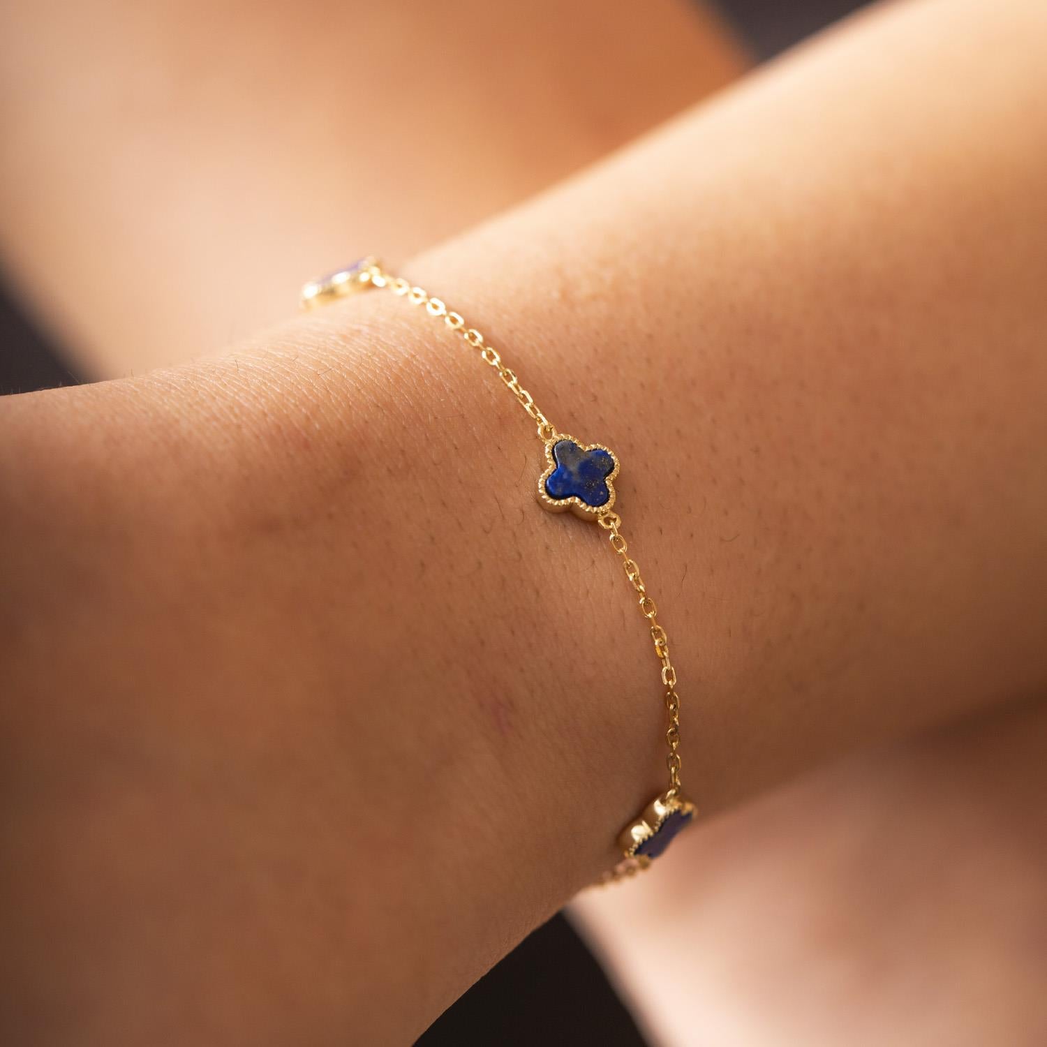 Armbånd i forgylt sølv, Havblå kløver