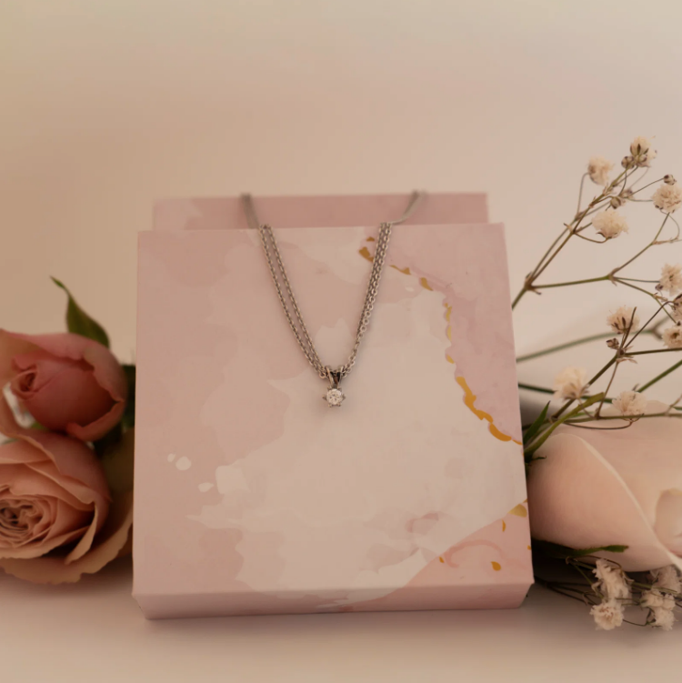 Vida Anheng i hvitt gull med dia. 0,10ct TWSI