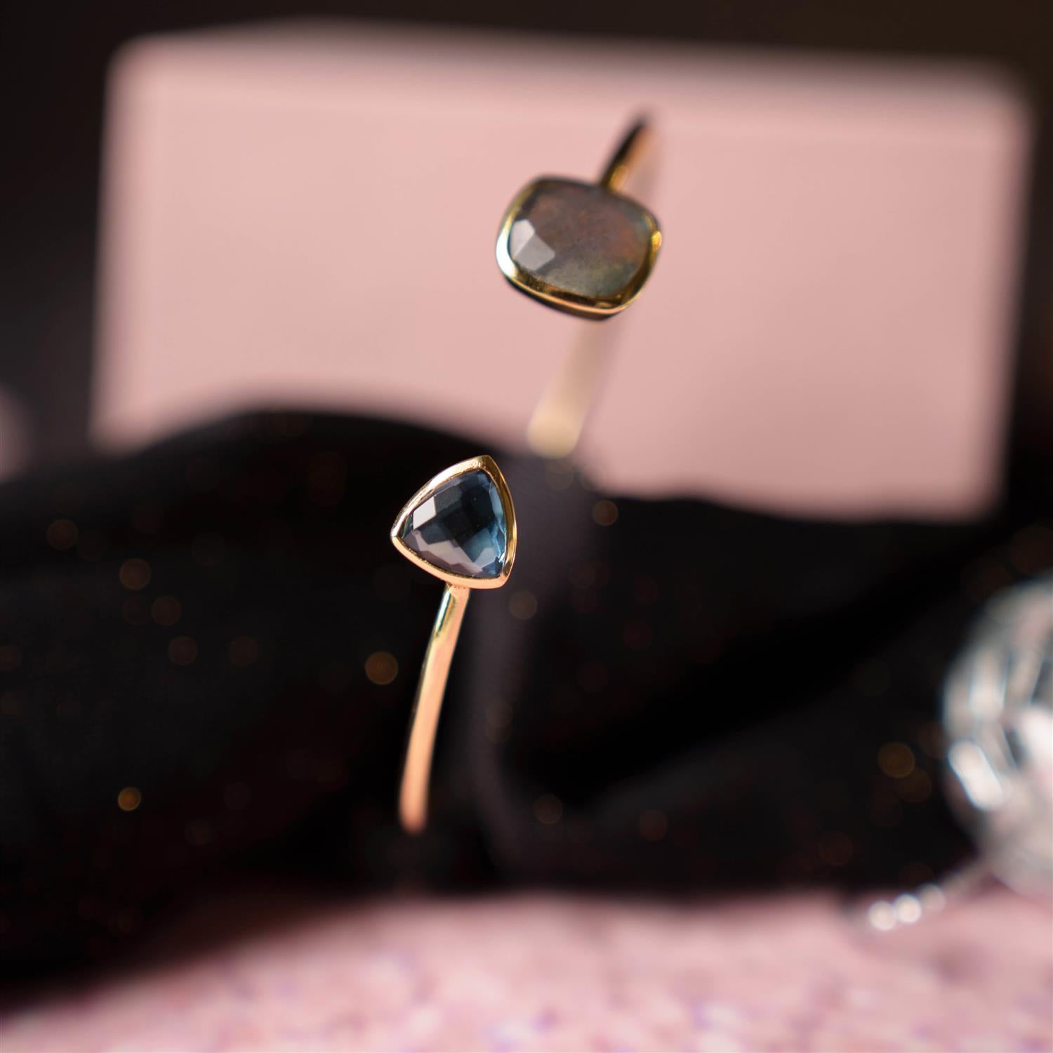 Mirage armring med blå stener