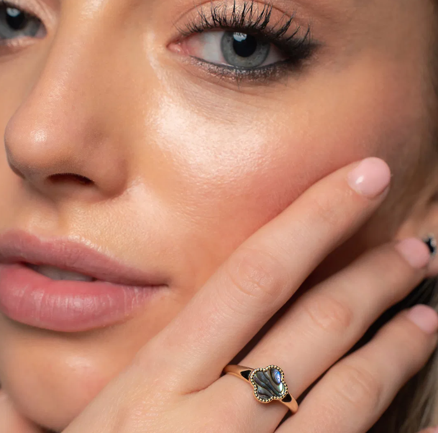 Ring i sølv, Kløver abalone