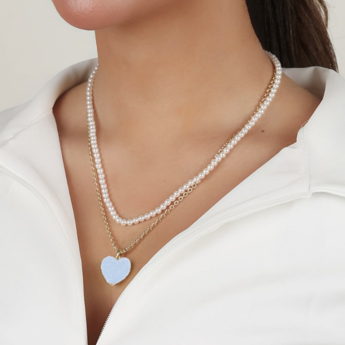 SUGAR HEARTS FORGYLT HALSKJEDE, LYS BLÅ