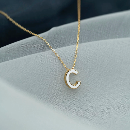 SMYKKE I SØLV BOKSTAV C