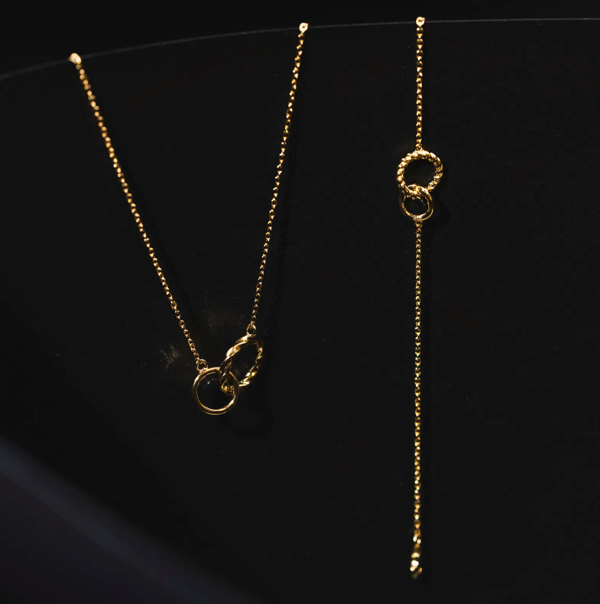 Armbånd i forgylt sølv