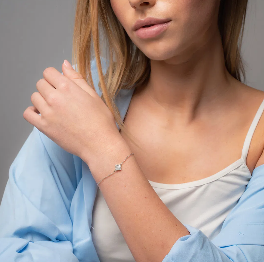 Armbånd i sølv, Hvit kløver