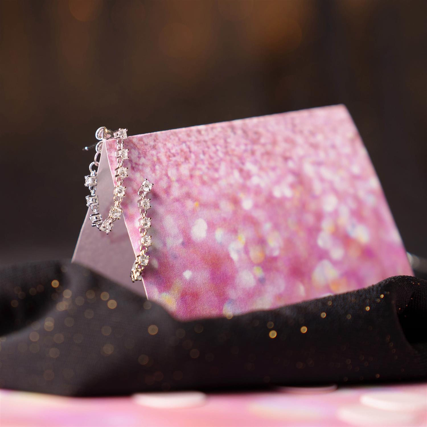 Zela øredobber i sølv med hvit zirkonia