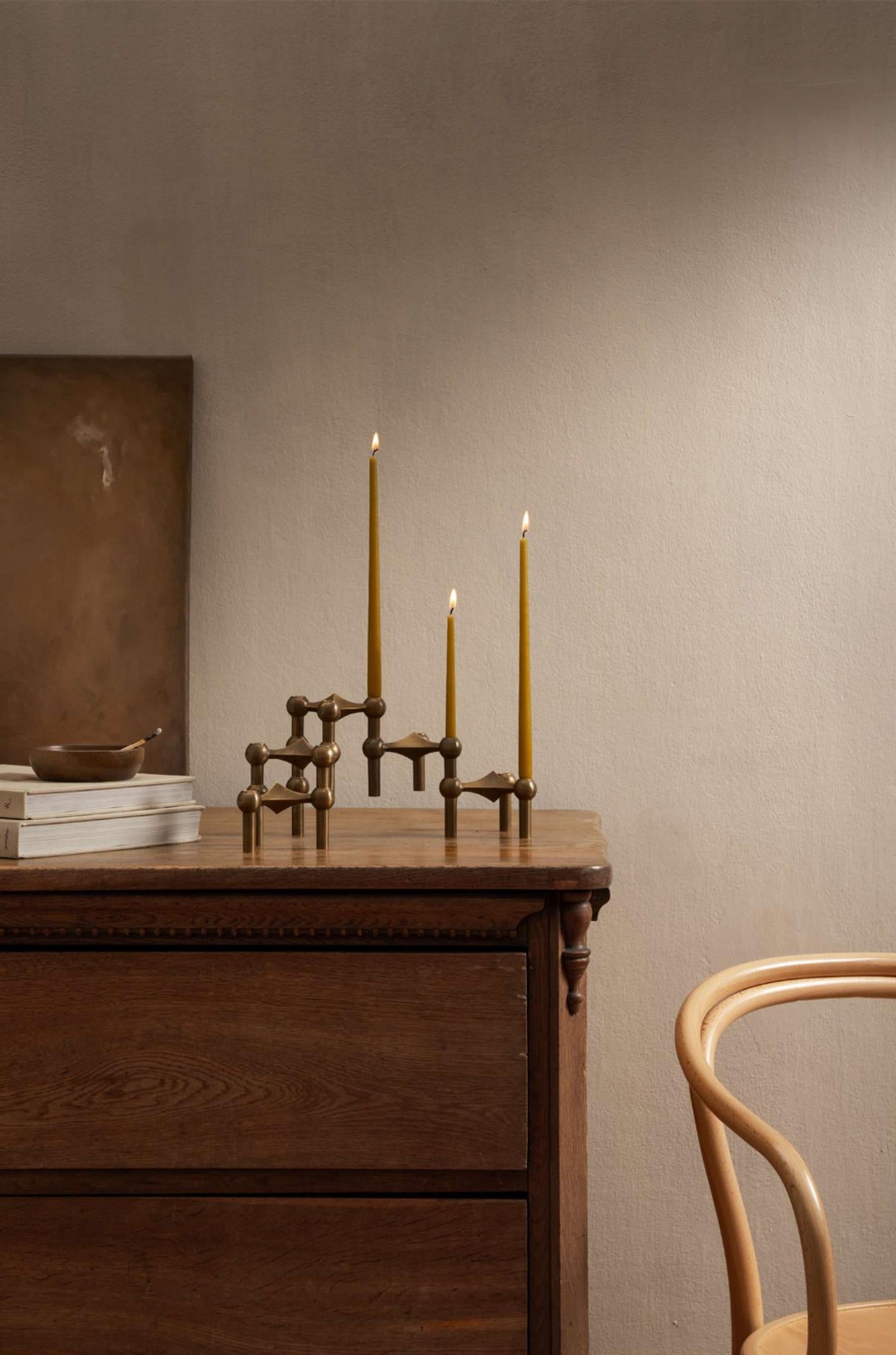 Lysestake, Bronzed brass