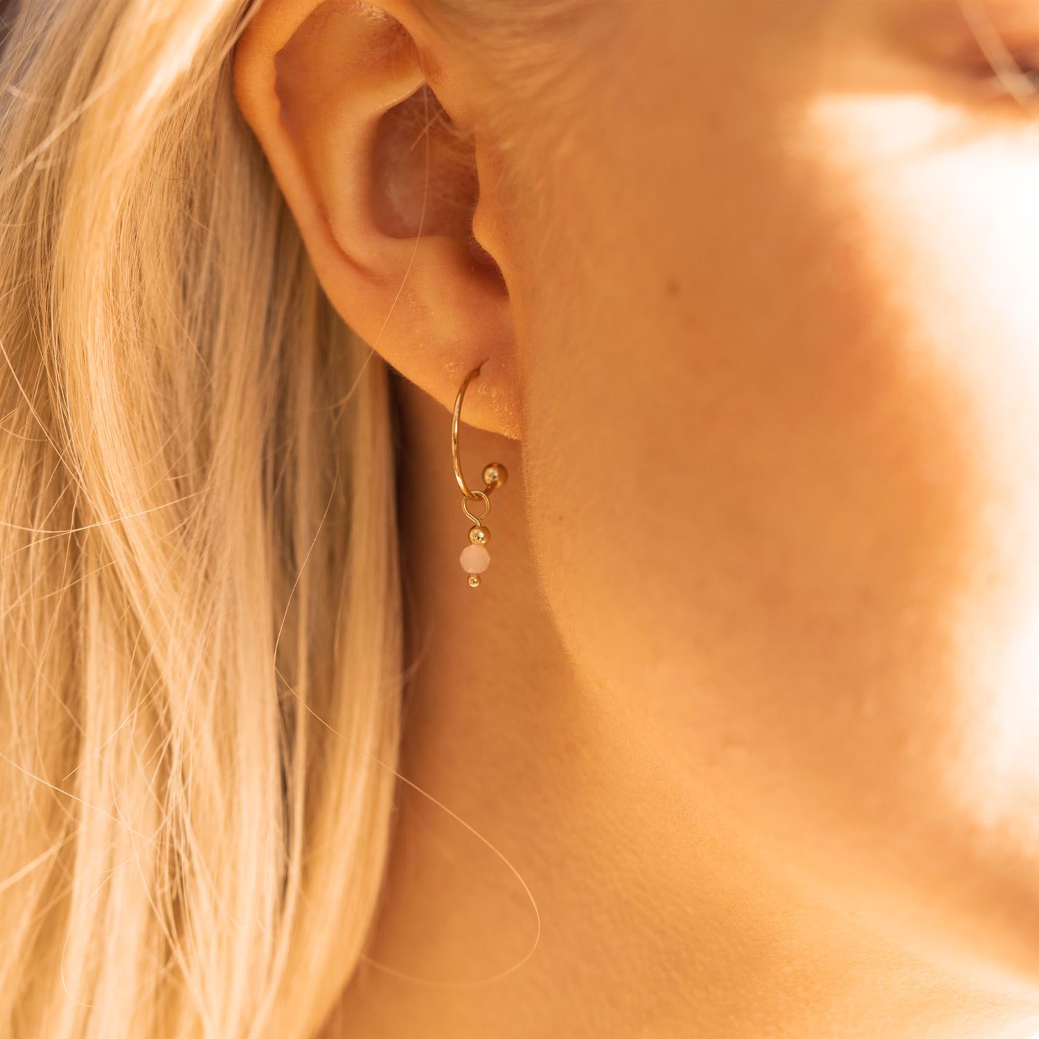 CRYSTAL ØREDOBBER SØLV MED ROSENKVARTS