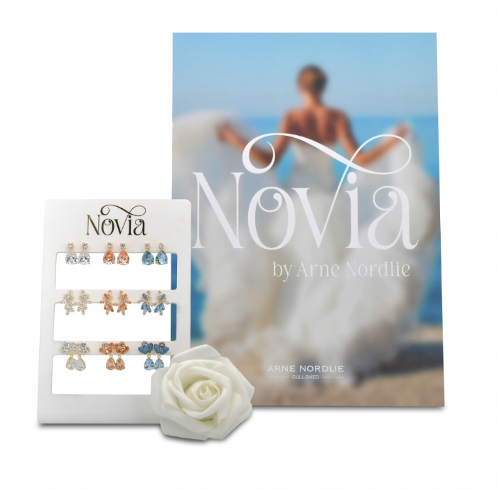 NOVIA DRÅPE ØREDOBBER I FORGYLT SØLV, HVIT/CHAMPAGNEFARGET ZIRKONIA