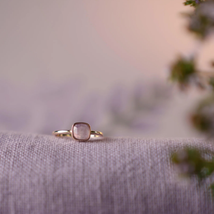 Ro Ring i sølv med ametyst