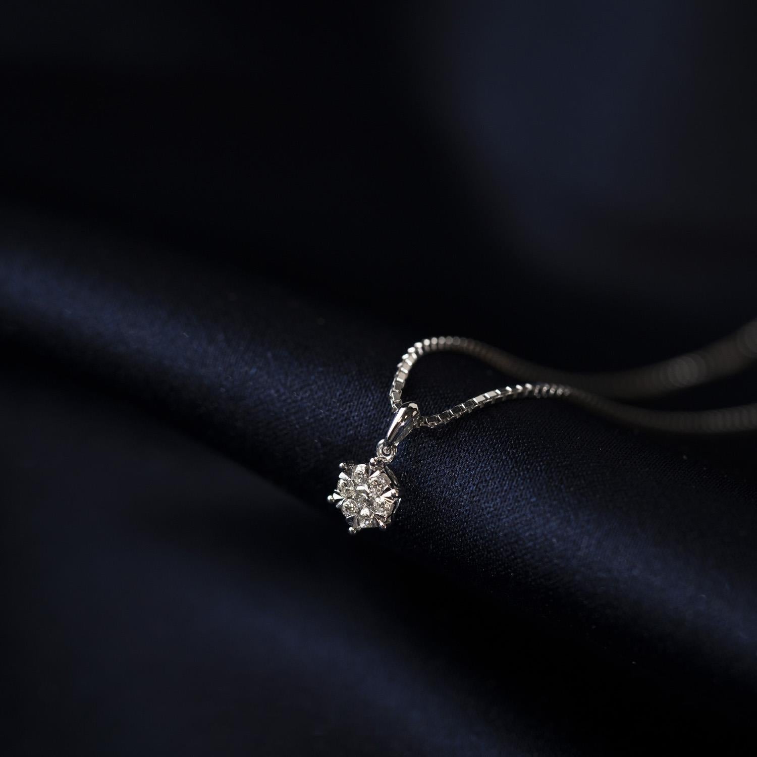 Anheng i hvitt gull med diamant 0,15ct WP