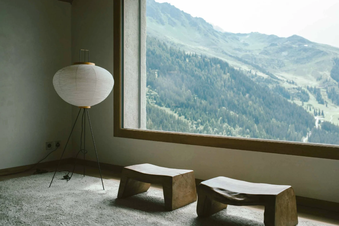 Bea Mombaers - items & interiors