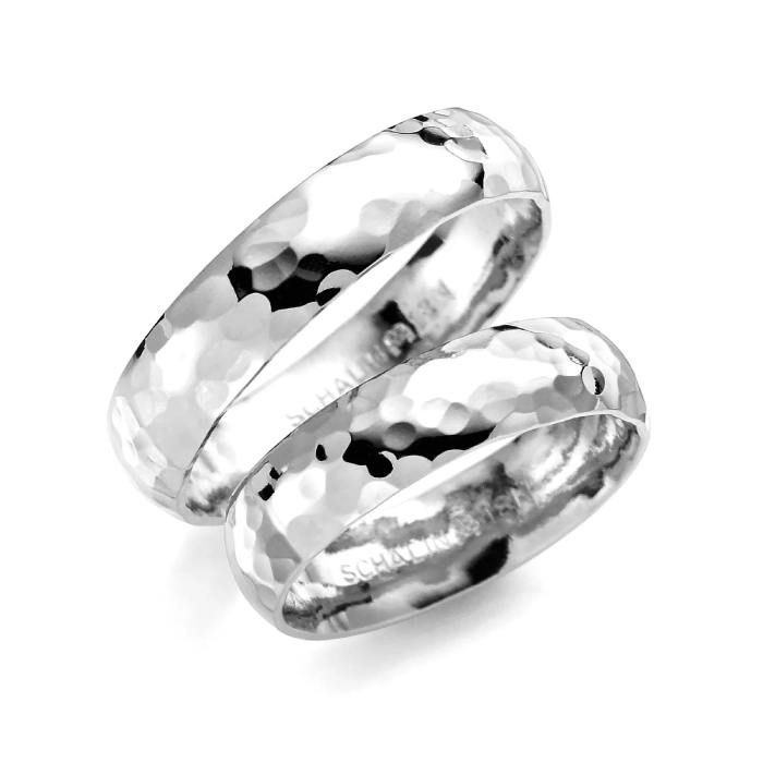 Hamret giftering i hvitt gull, 5 mm