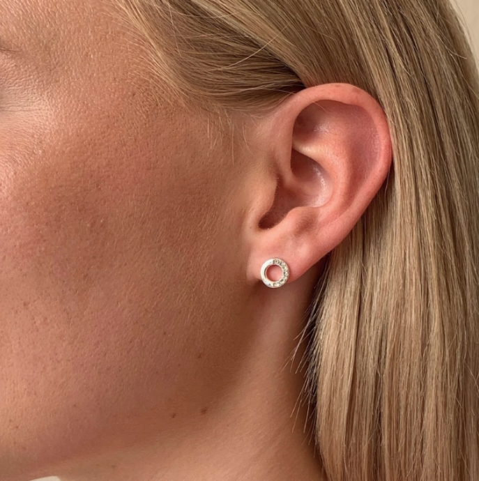 COLLINE FORSØLVET ØREDOBBER MED ZIRKONIA, 8MM