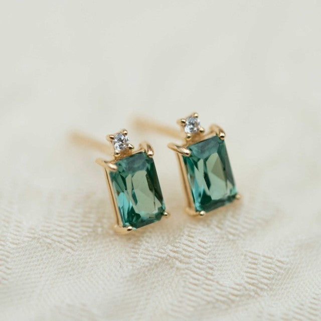 Øredobber i gull, grønn spinell