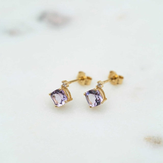 Øredobber i gull med ametyst