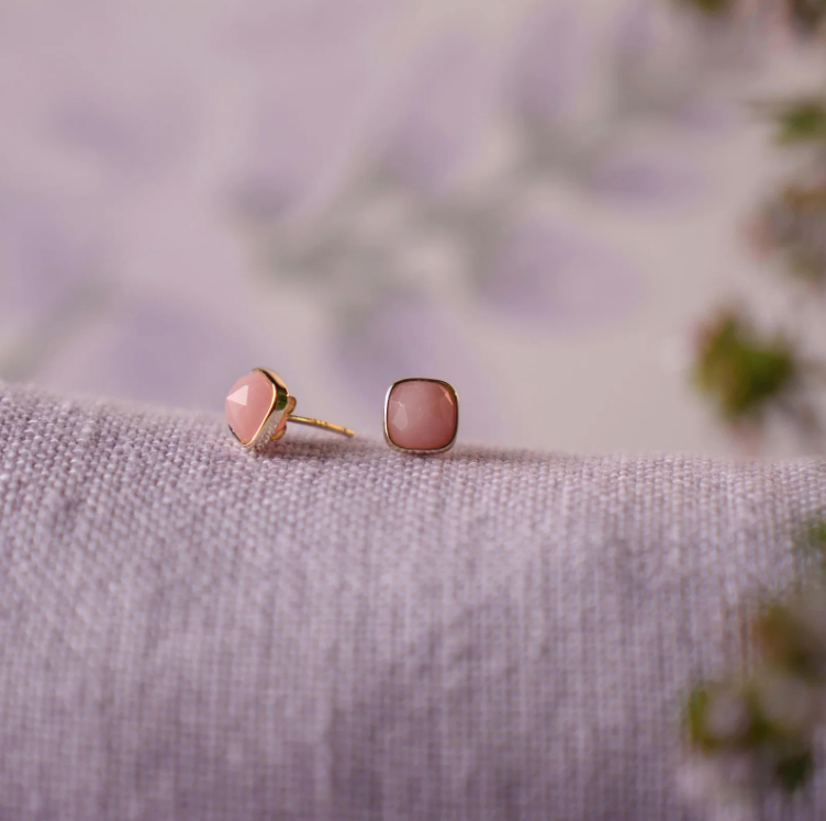 Kjærlighet Øredobber i sølv med rosa opal