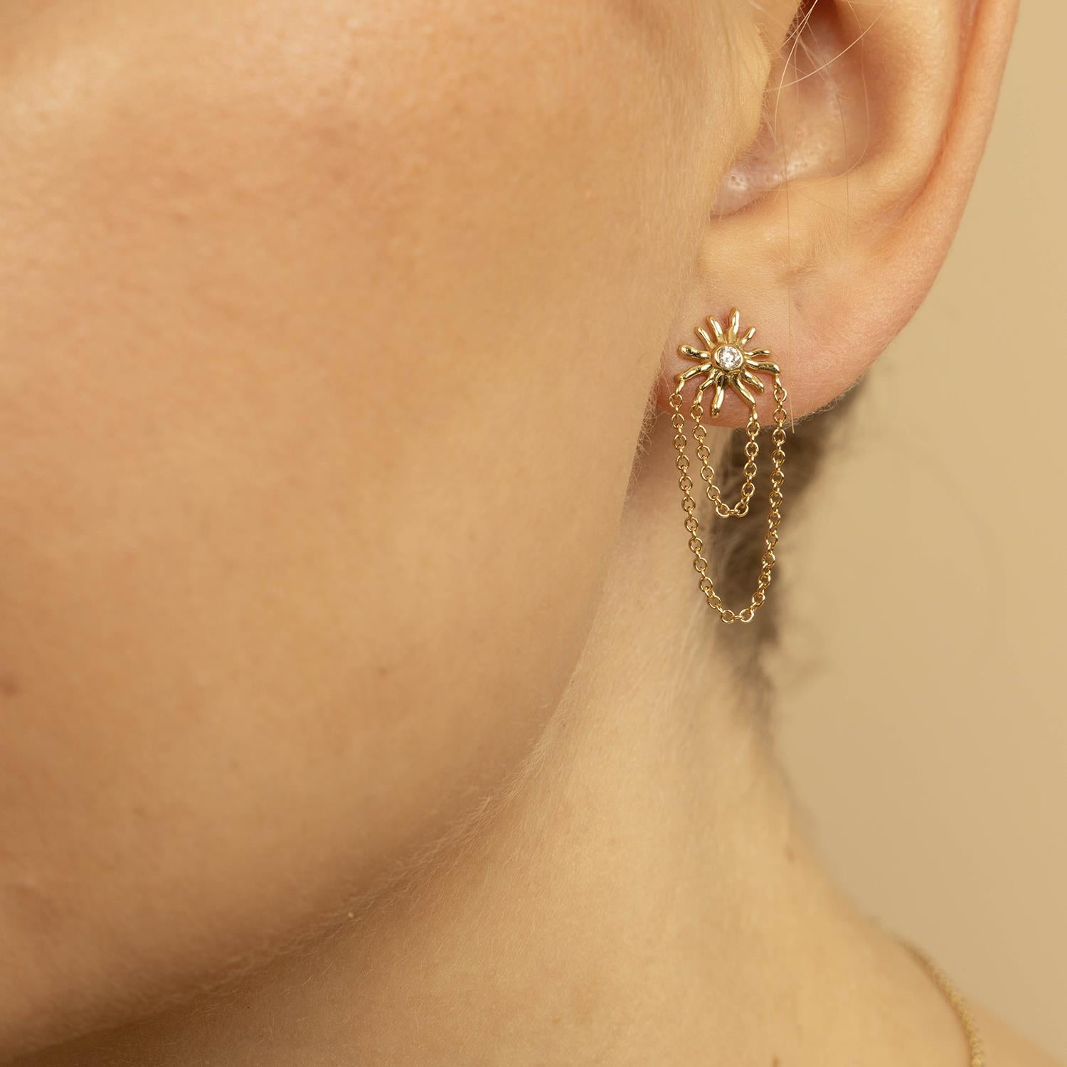 DAWN ØREDOBBER I SØLV MED ZIRKONIA