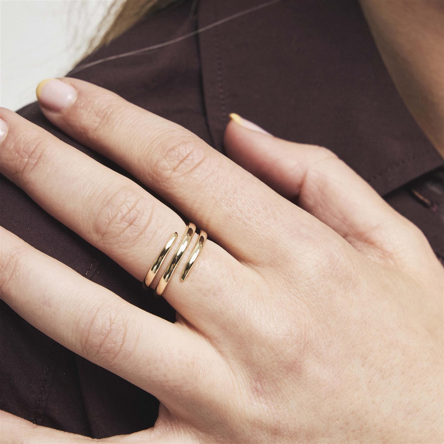 Spiral Elegance Ring i  forgylt sølv med zirkonia