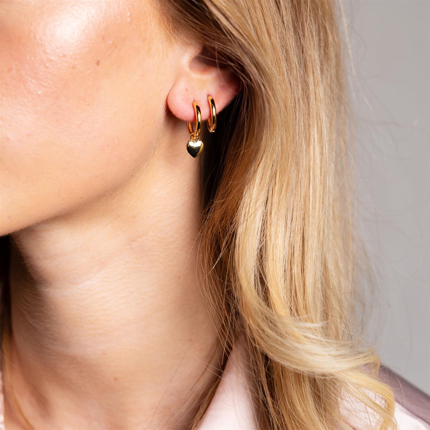 Nora Mørk Golden heart charms i forgylt sølv