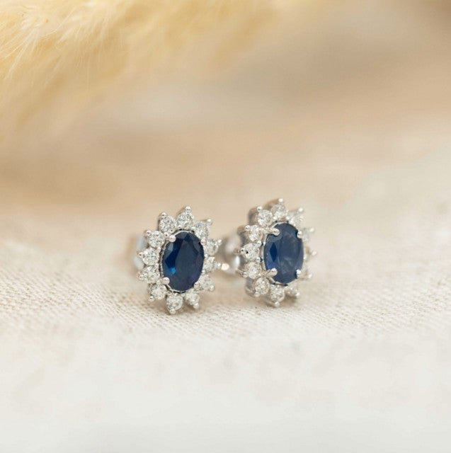 Øredobber rosett safir med dia. 0,20ct WSI