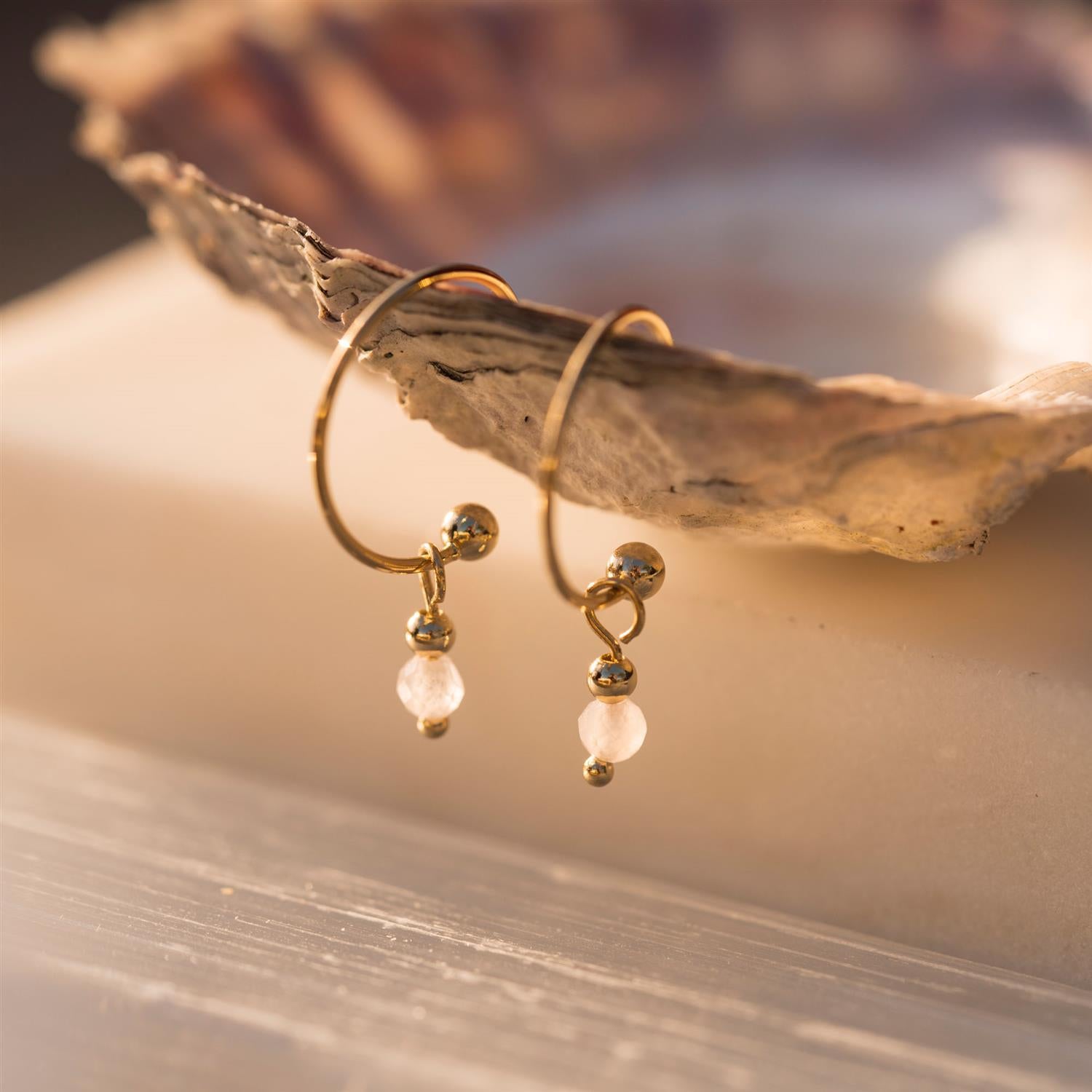 CRYSTAL ØREDOBBER SØLV MED ROSENKVARTS