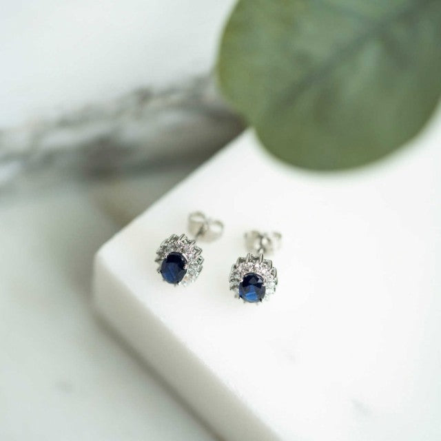 Øredobber rosett safir med dia. 0,20ct WSI