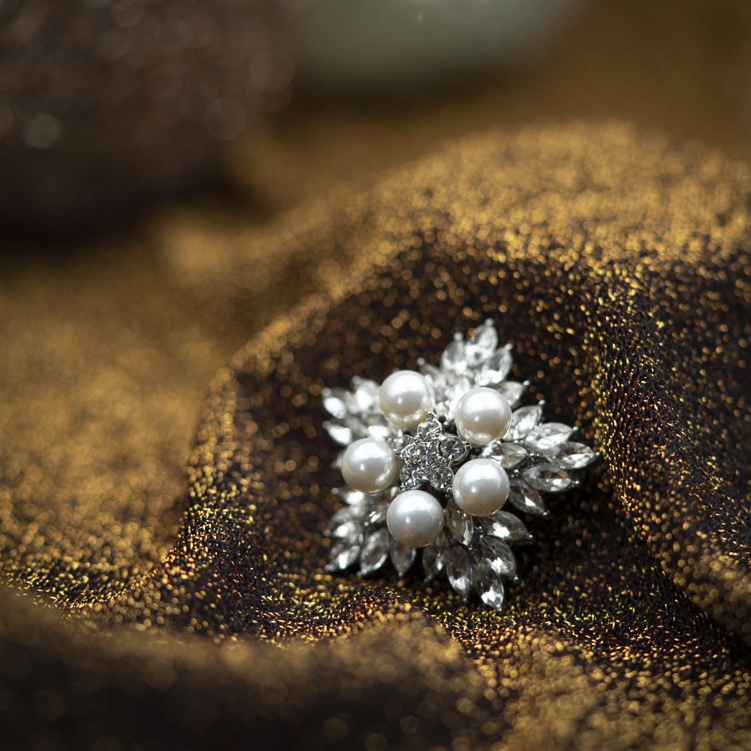 Julenål Snøstjerne med perler