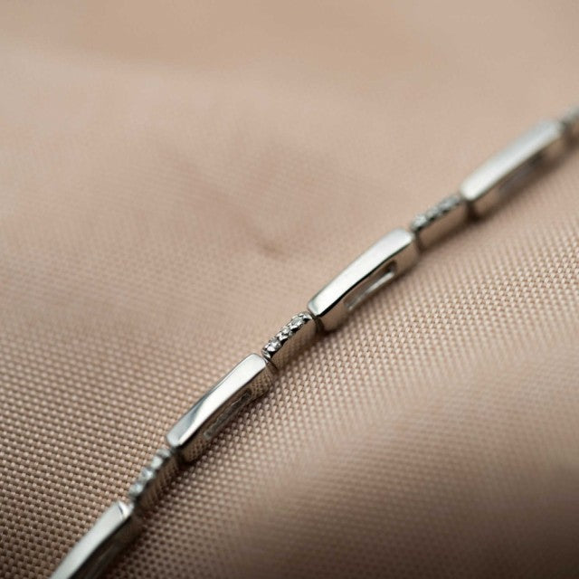 Armbånd i gull med diamanter 0,10 ct WP