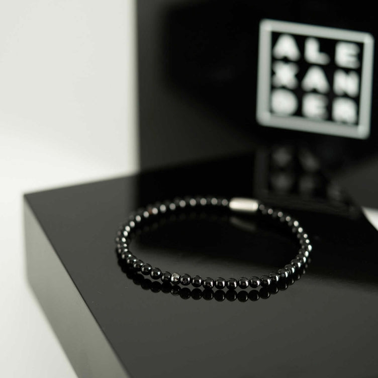 Armbånd i stål med sort hematitt