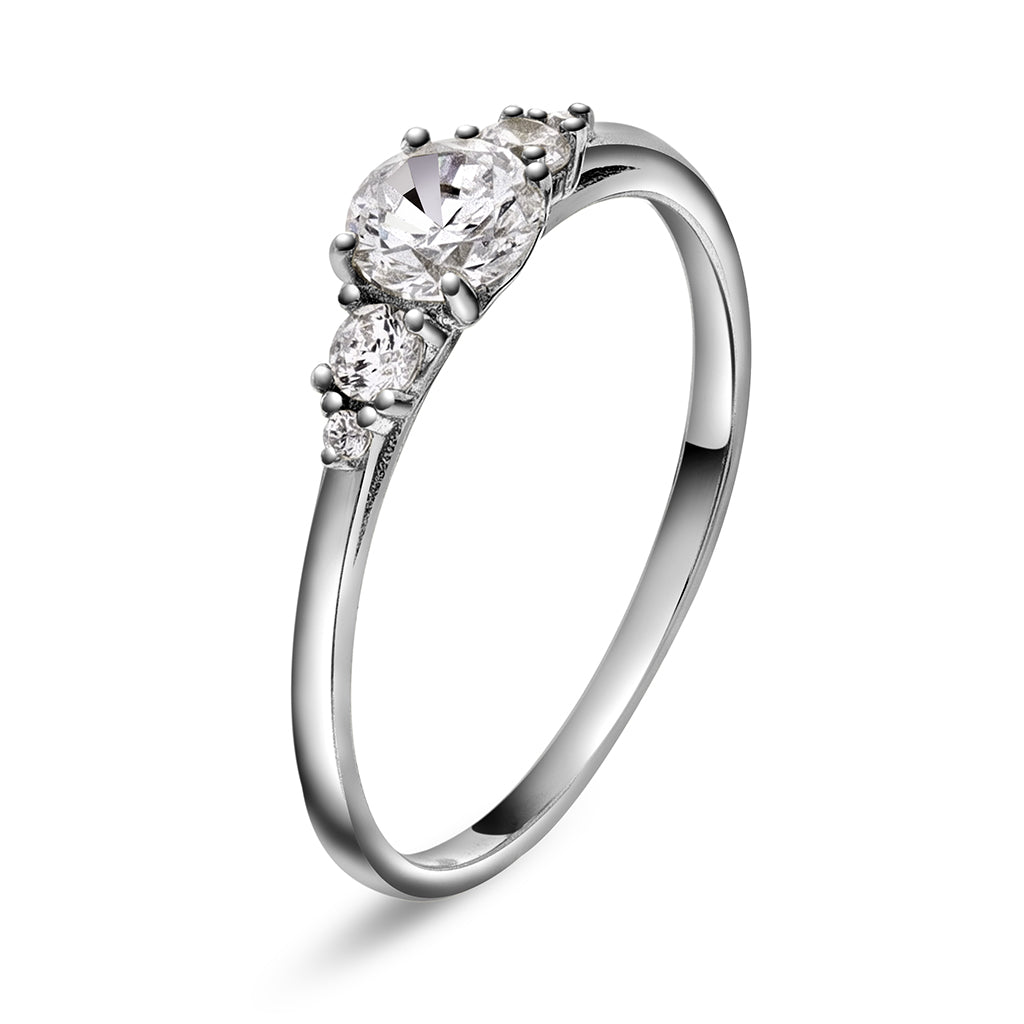 Ring i  sølv med zirkonia