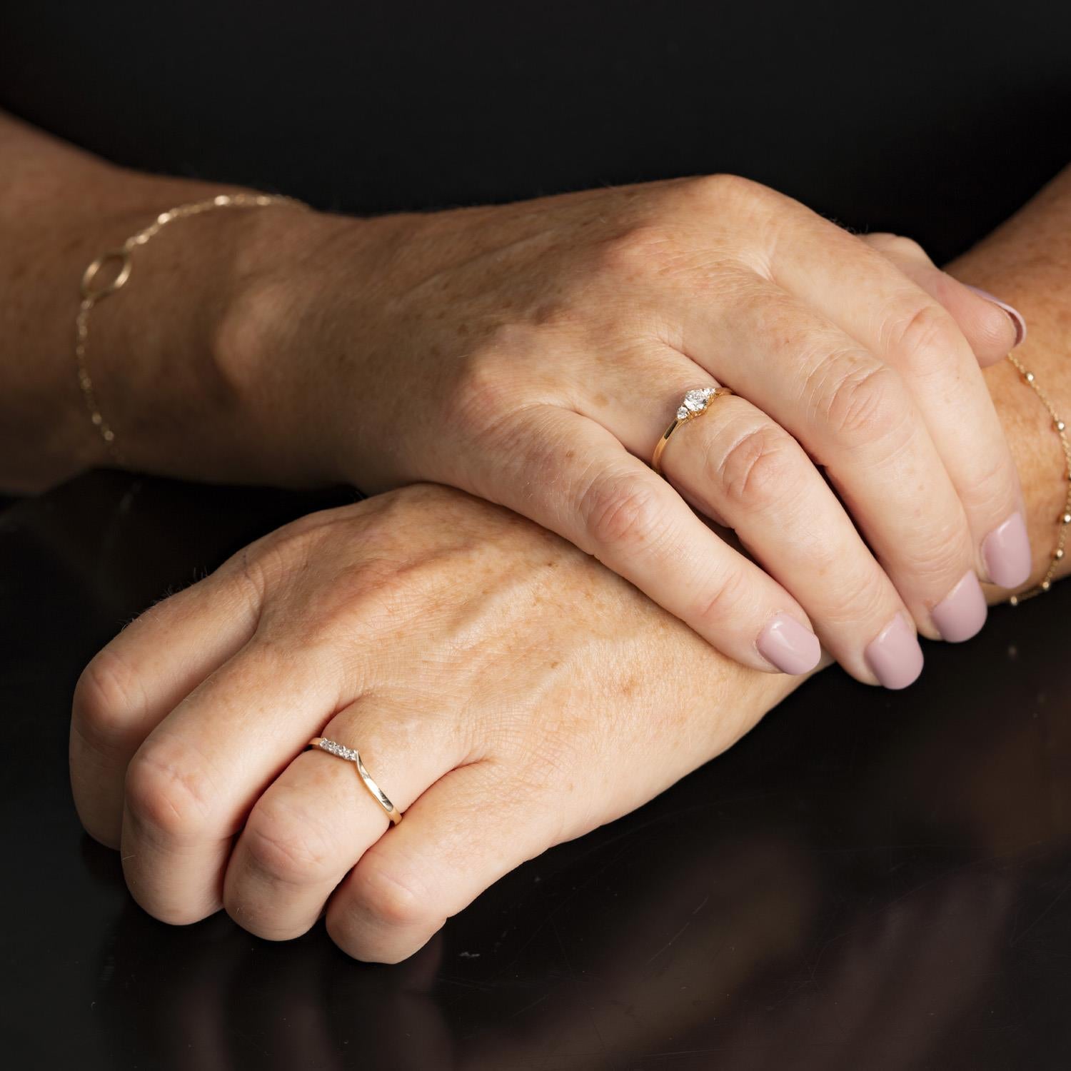 Ring i gull med zirkonia