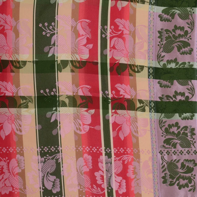 Gabriella Silkeskjerf, 70x70 cm
