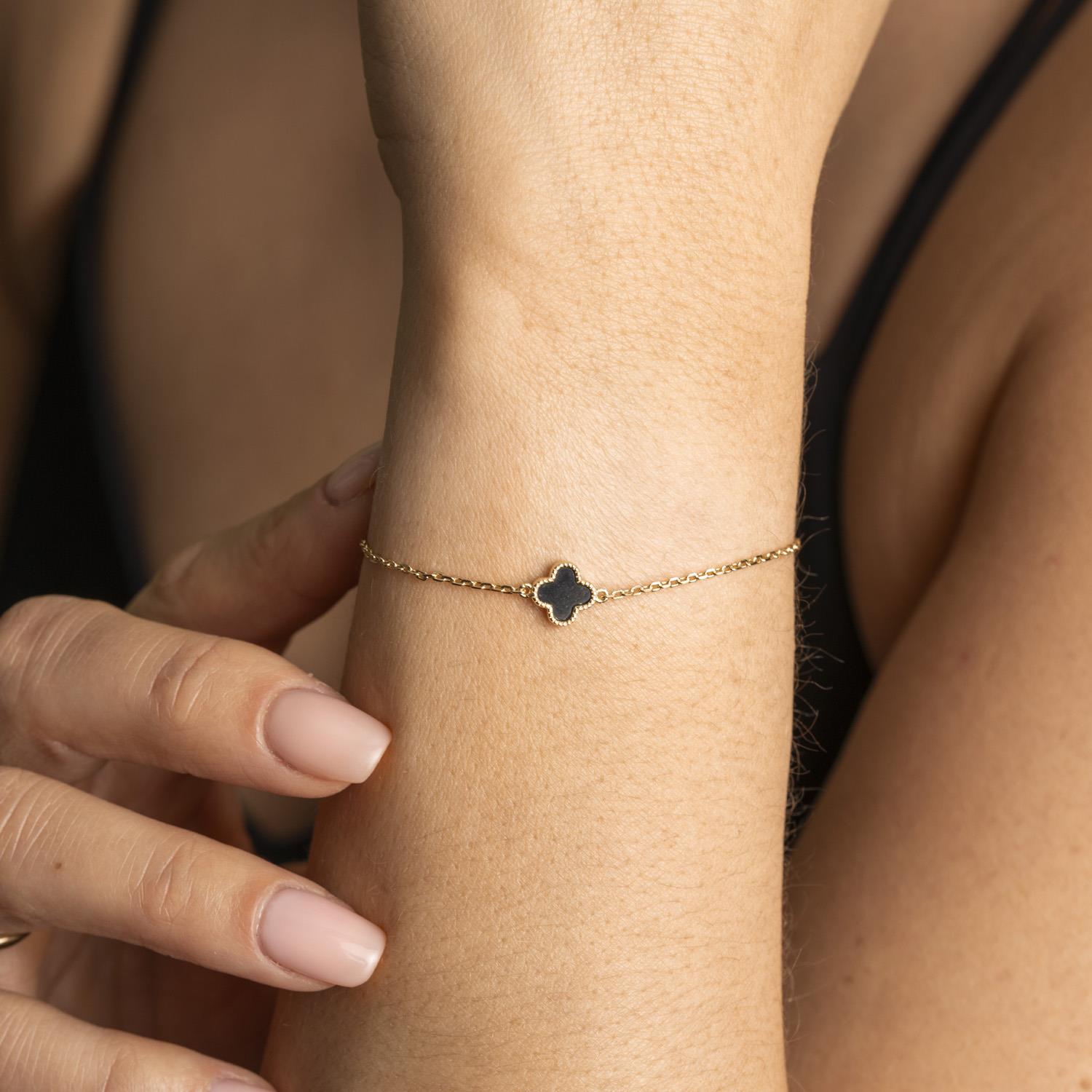 Armbånd i forgylt sølv, Svart kløver