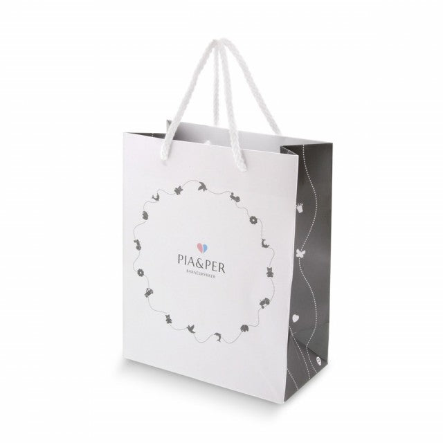 Smykke i gull med hjerte og zirkonia