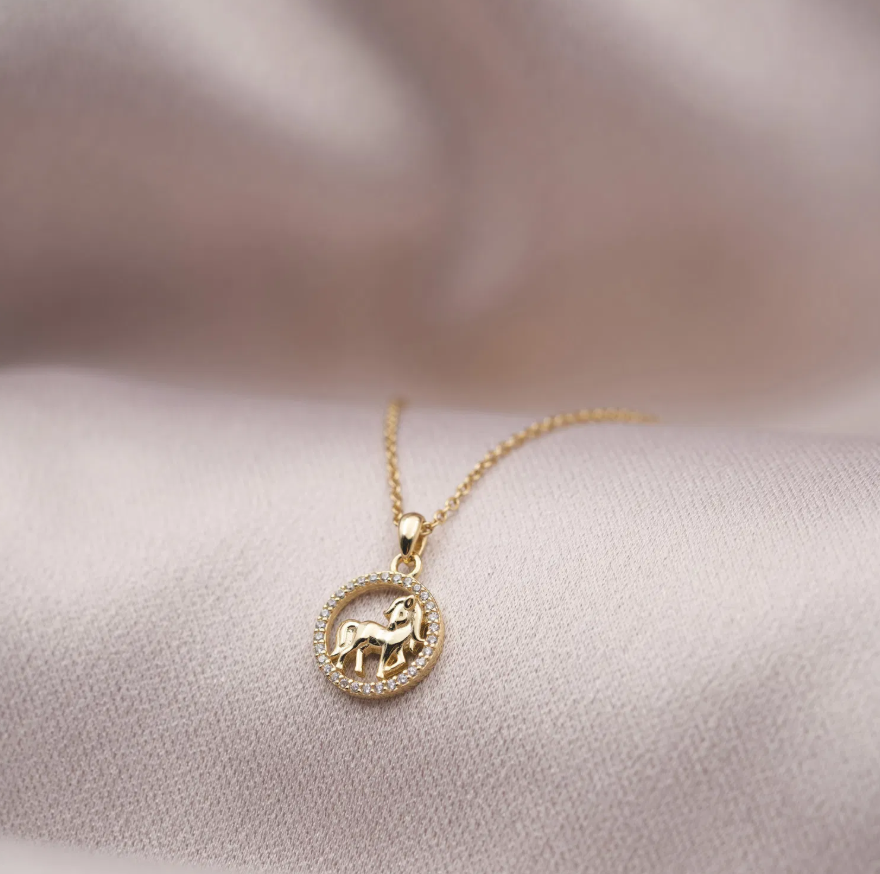 Smykke i sølv med zirkonia, hest