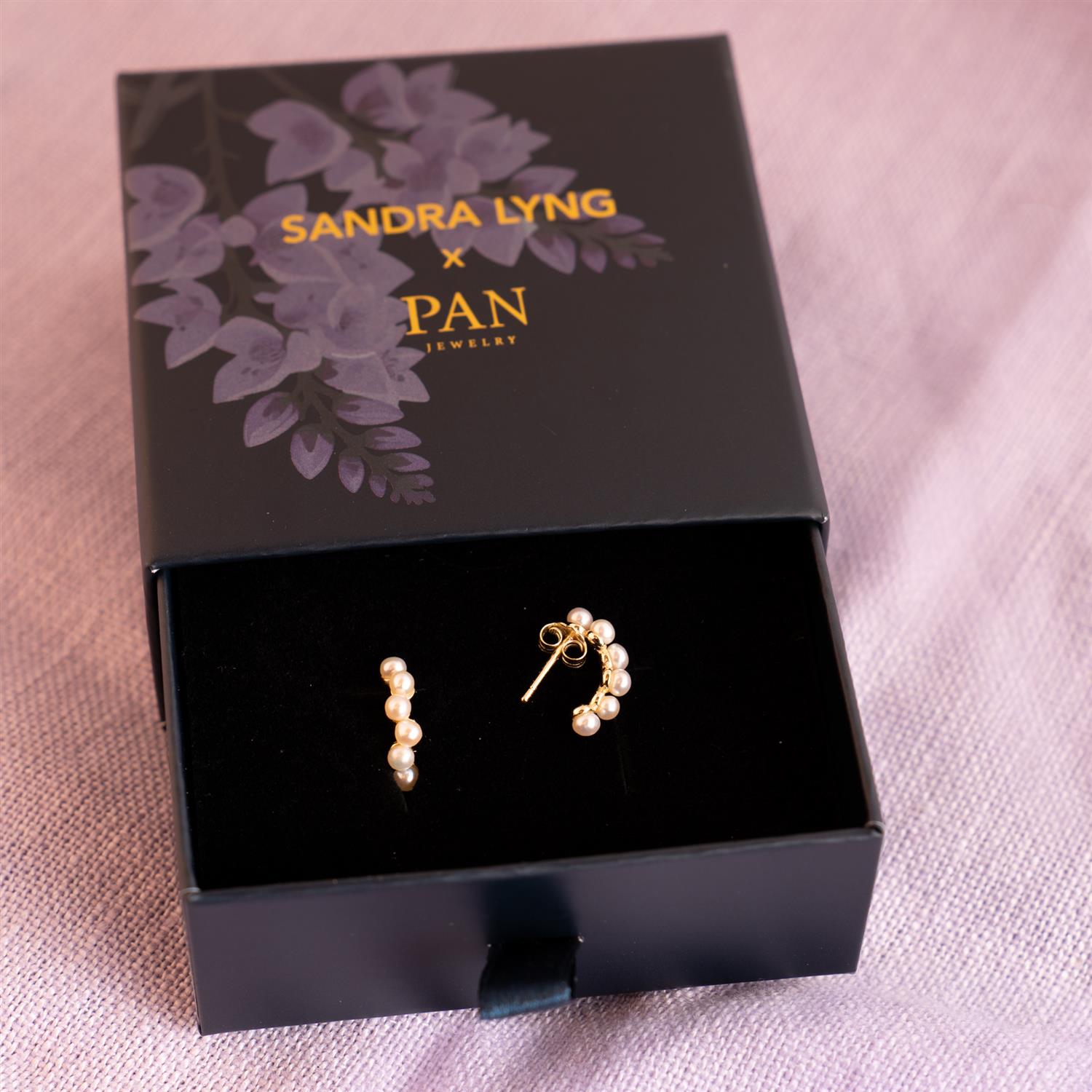 Perlefnugg øredobber i sølv