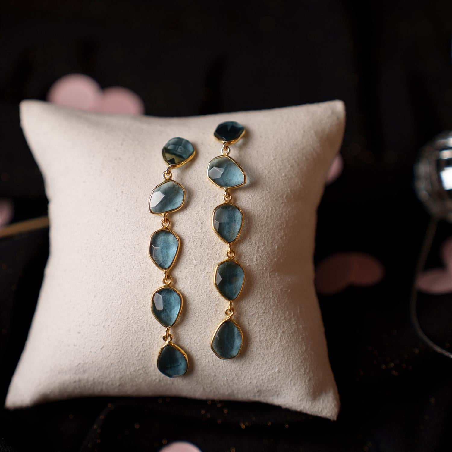 Mirage øredobber med blå stener