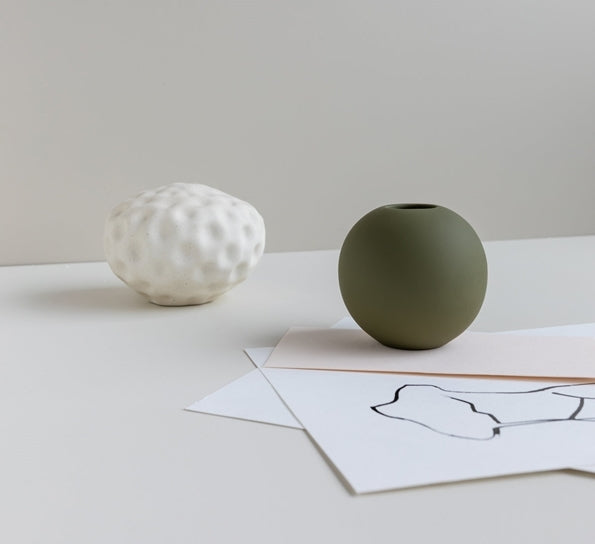 Ball Vase 10cm, Oliven