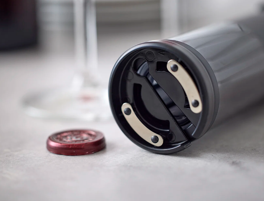 Vinåpner på batteri, Matt svart