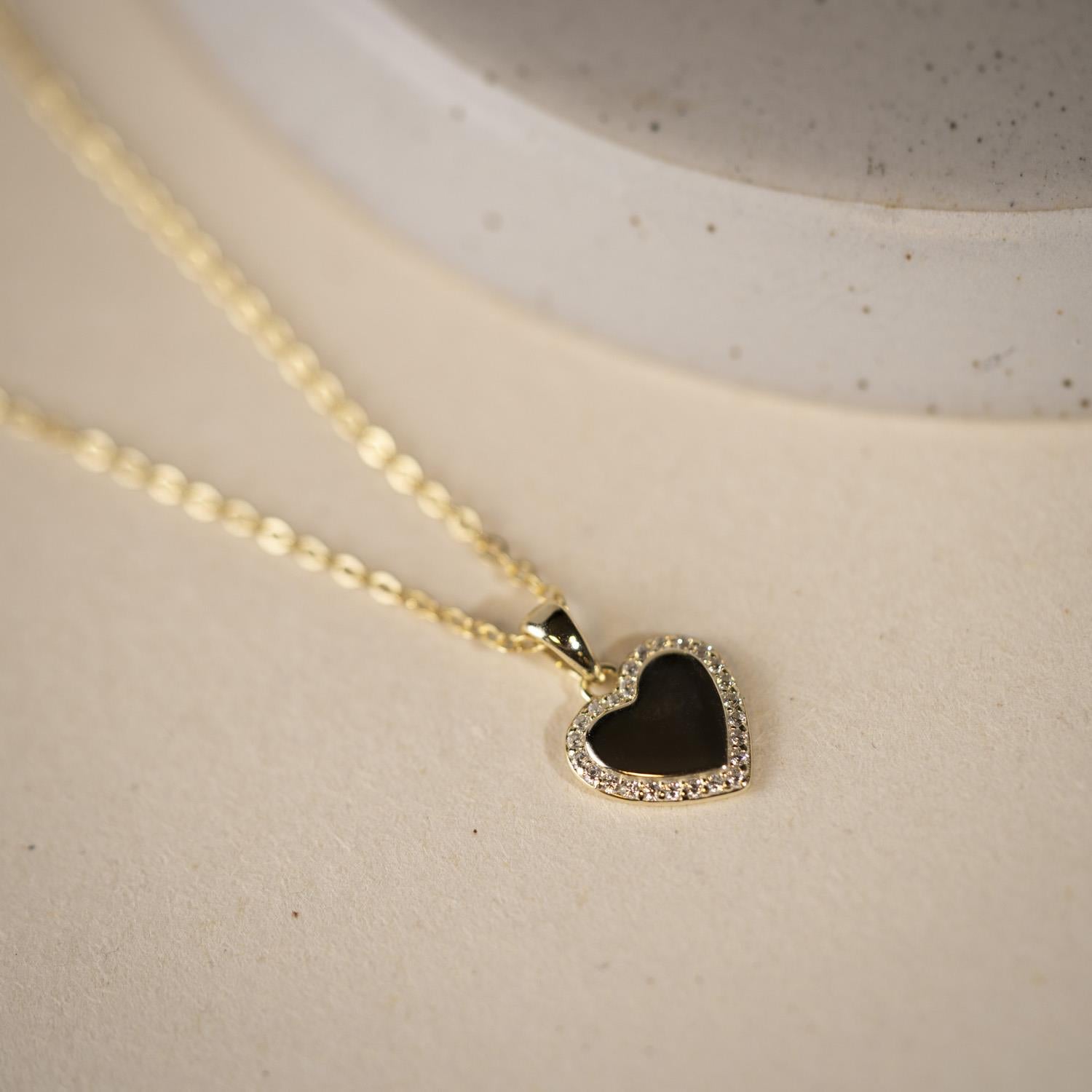 Smykke i sølv med zirkonia hjerte, 15 mm