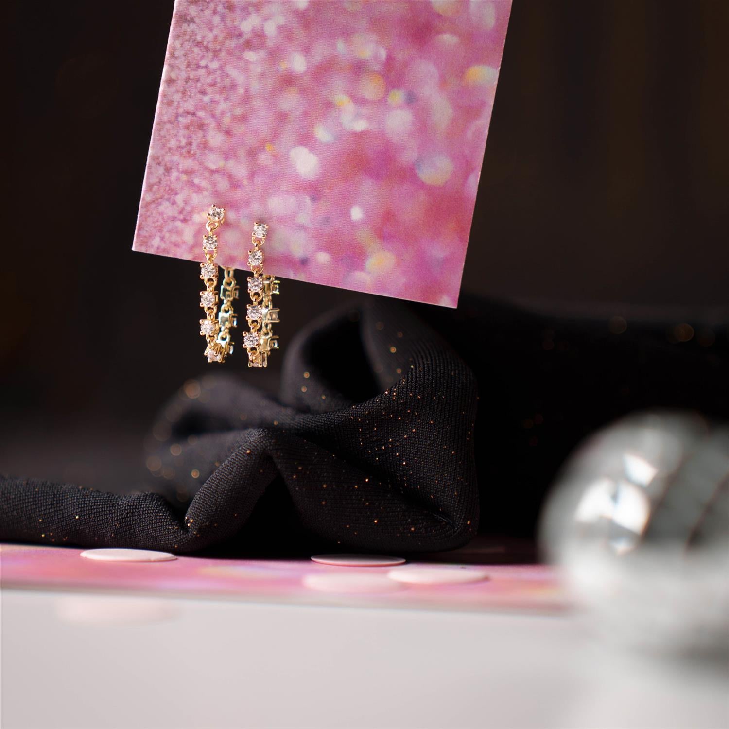 Zela øredobber i sølv med hvit zirkonia