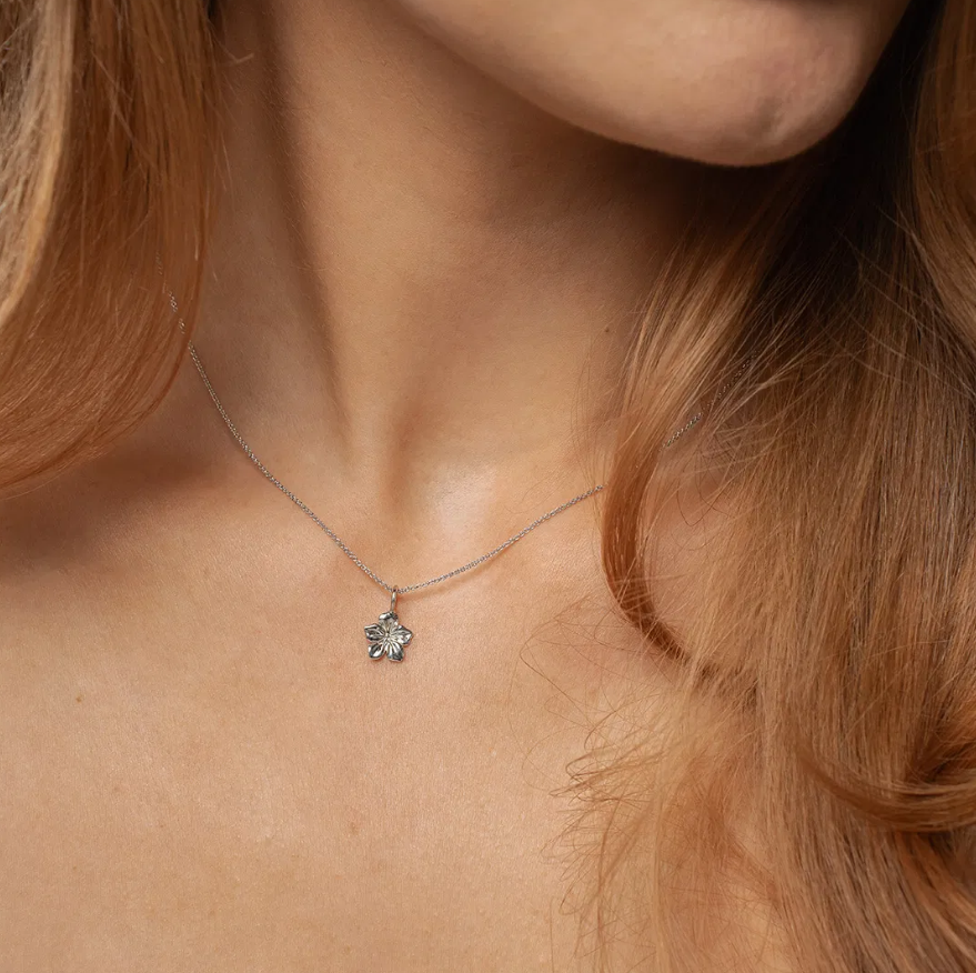 BLOSSOM SMYKKE I SØLV